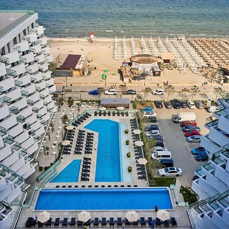 Retro Apartment In Infinity Beach Resort Mamaia Ngoại thất bức ảnh