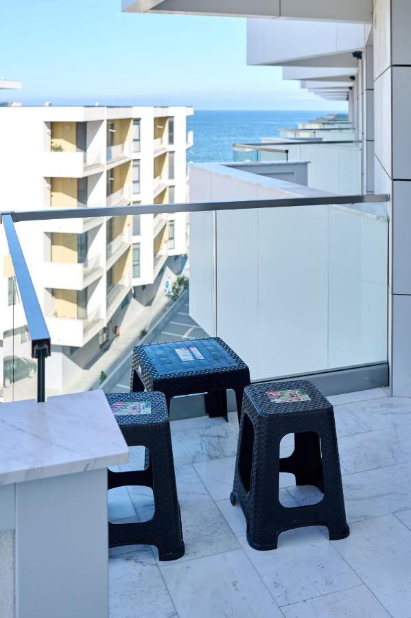 Retro Apartment In Infinity Beach Resort Mamaia Ngoại thất bức ảnh