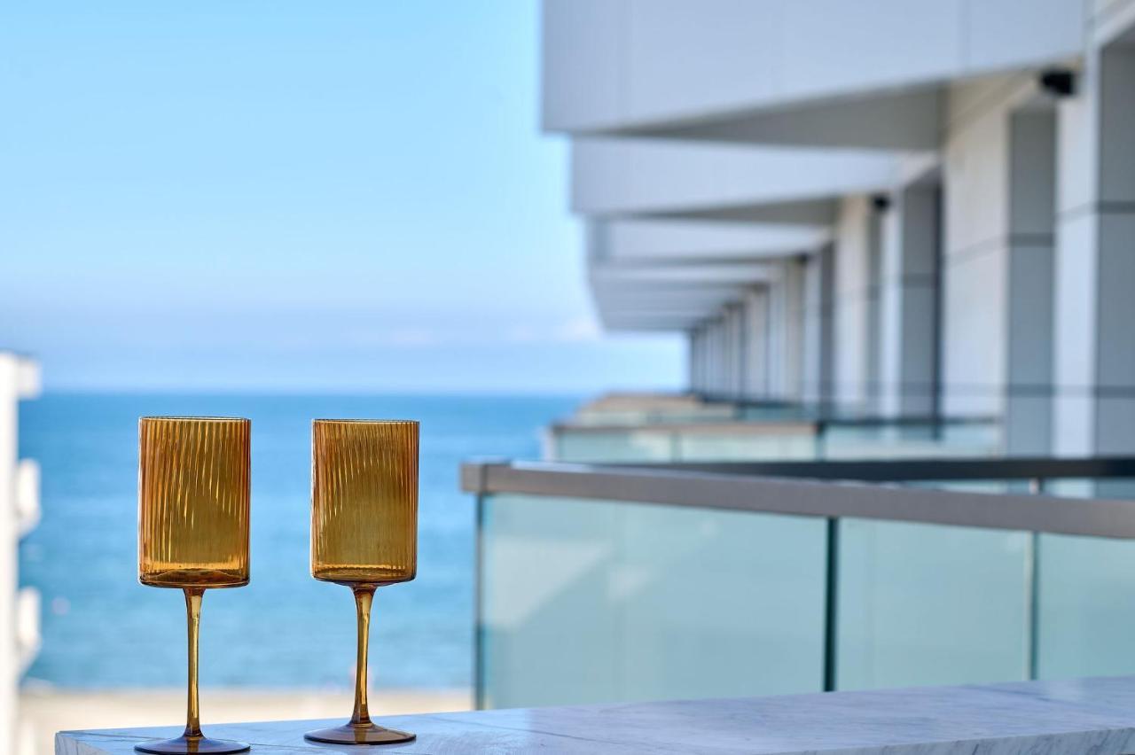 Retro Apartment In Infinity Beach Resort Mamaia Ngoại thất bức ảnh