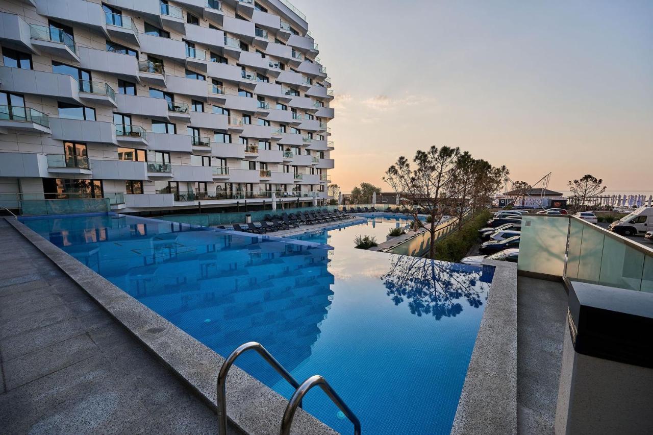 Retro Apartment In Infinity Beach Resort Mamaia Ngoại thất bức ảnh