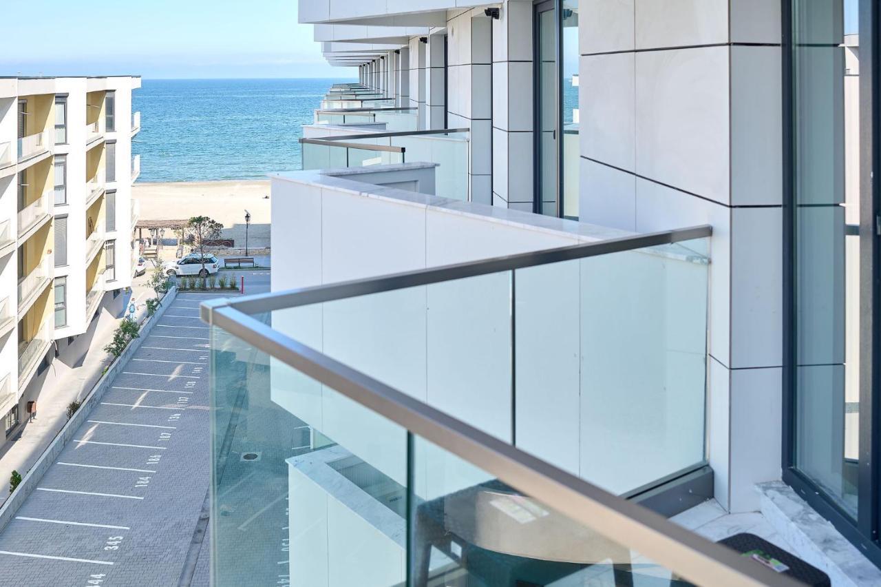 Retro Apartment In Infinity Beach Resort Mamaia Ngoại thất bức ảnh