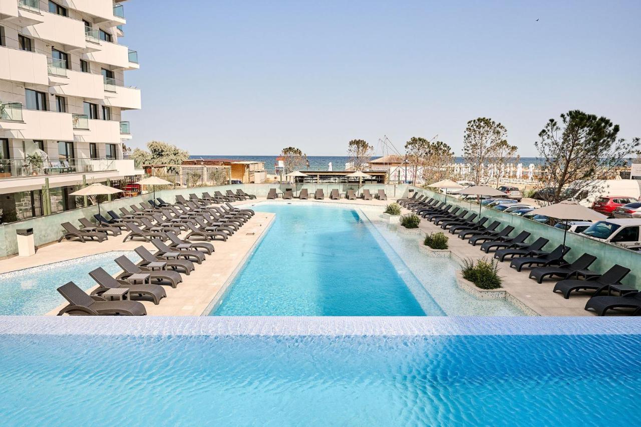 Retro Apartment In Infinity Beach Resort Mamaia Ngoại thất bức ảnh